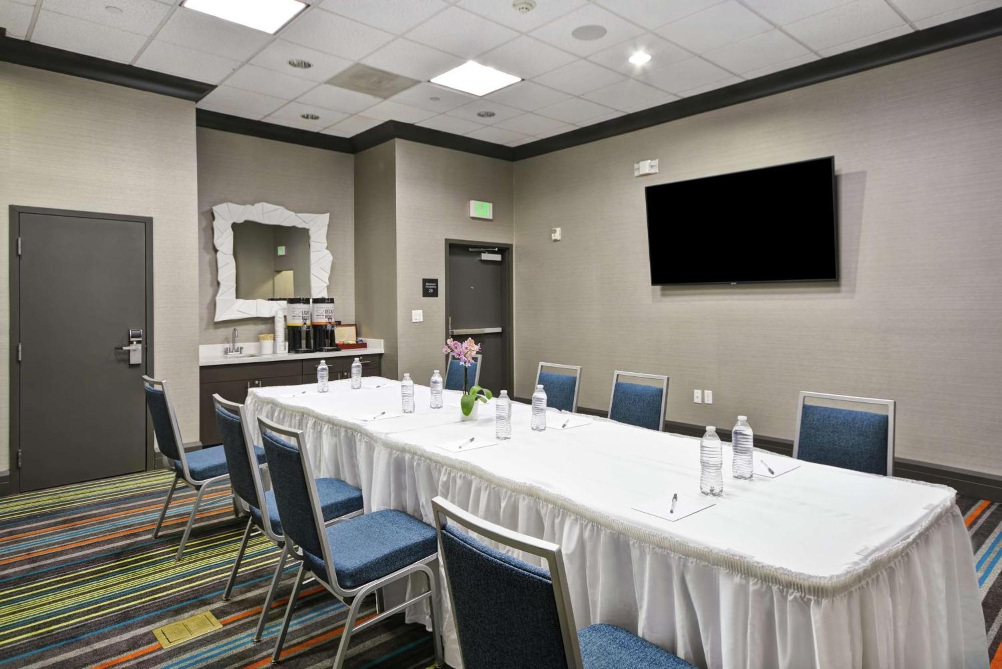 Hotel Hampton & Los Angeles Airport Burbank