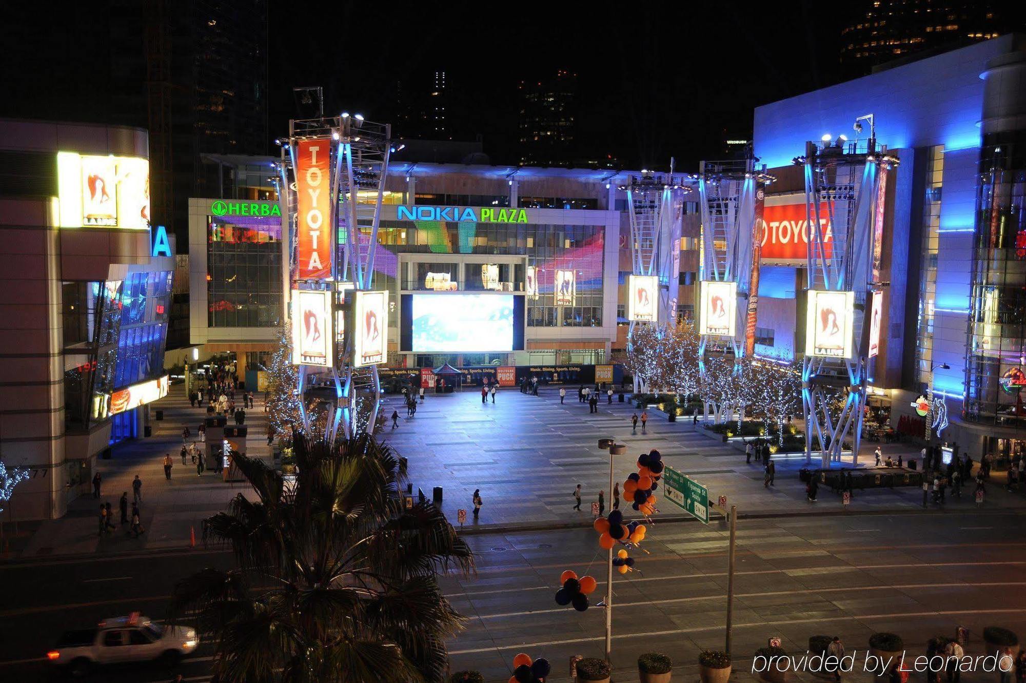Hampton & Los Angeles Airport Hotel 3*