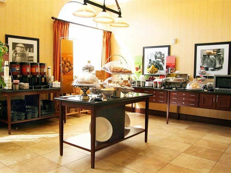 Hampton & Los Angeles Airport Hotel 3*